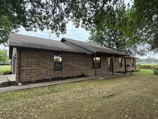 590 Duckworth Street, Gentry, AR 72734