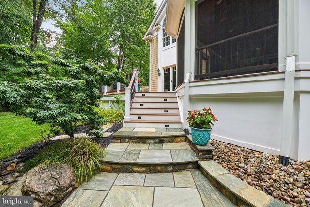 512 SENECA GREEN WAY, Great Falls, VA 22066