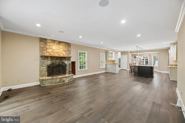 512 SENECA GREEN WAY, Great Falls, VA 22066