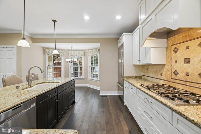 512 SENECA GREEN WAY, Great Falls, VA 22066