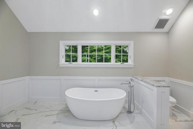 512 SENECA GREEN WAY, Great Falls, VA 22066