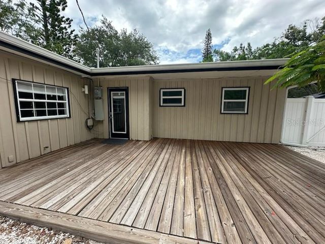 2559 E PAULSTAN COURT, Sarasota, FL 34237