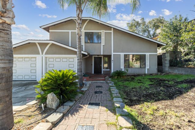 91 Heatherwood Court, Porterville, CA 93257