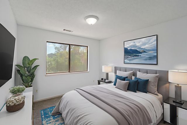 91 Heatherwood Court, Porterville, CA 93257