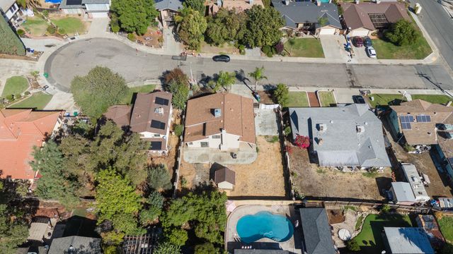 91 Heatherwood Court, Porterville, CA 93257