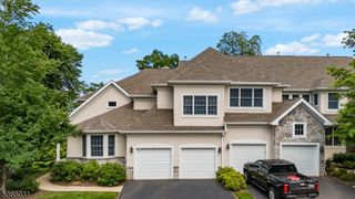 9 Hadley Ct, Bernards Twp., NJ 07920