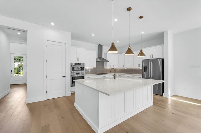 1010 VENETIAN AVENUE, Orlando, FL 32804