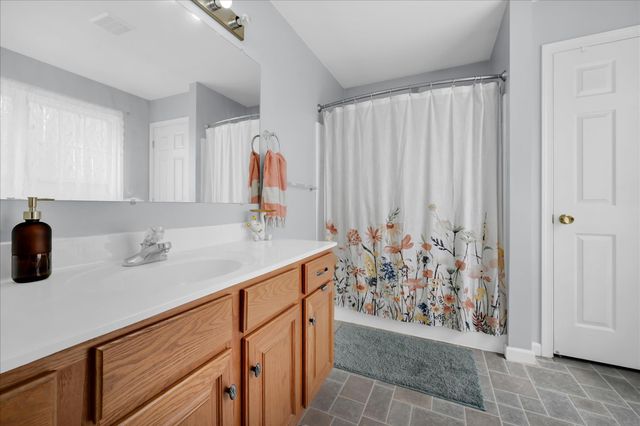 1054 ALEXANDER DR, Temple, PA 19560