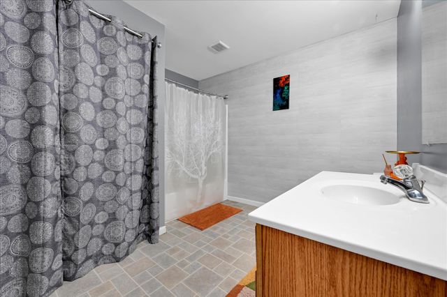 1054 ALEXANDER DR, Temple, PA 19560
