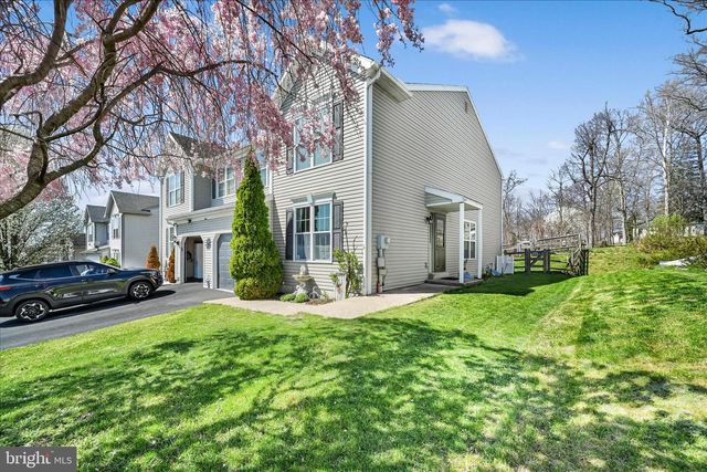 1054 ALEXANDER DR, Temple, PA 19560