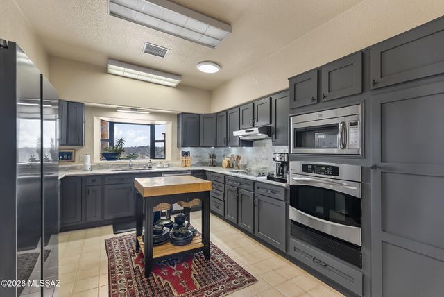 24 Rosete Court, Patagonia, AZ 85624