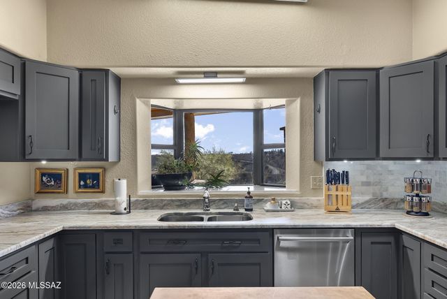 24 Rosete Court, Patagonia, AZ 85624