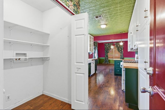 2900 Bell St, Sacramento, CA 95821