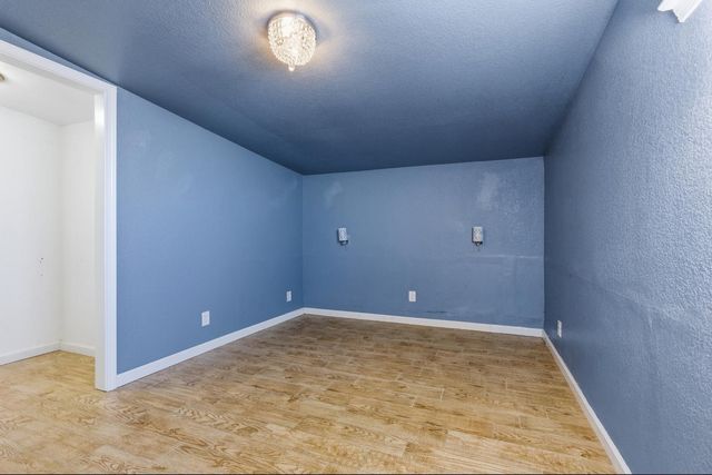2900 Bell St, Sacramento, CA 95821
