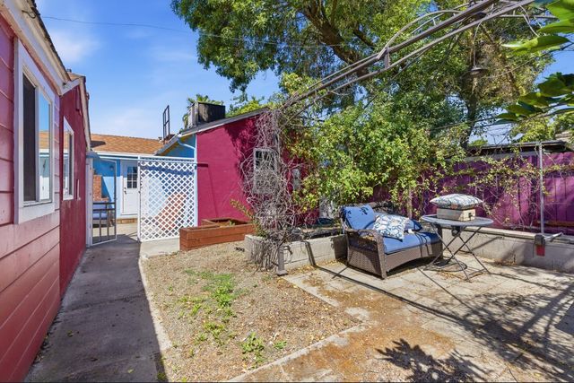 2900 Bell St, Sacramento, CA 95821