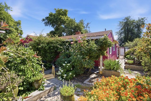2900 Bell St, Sacramento, CA 95821