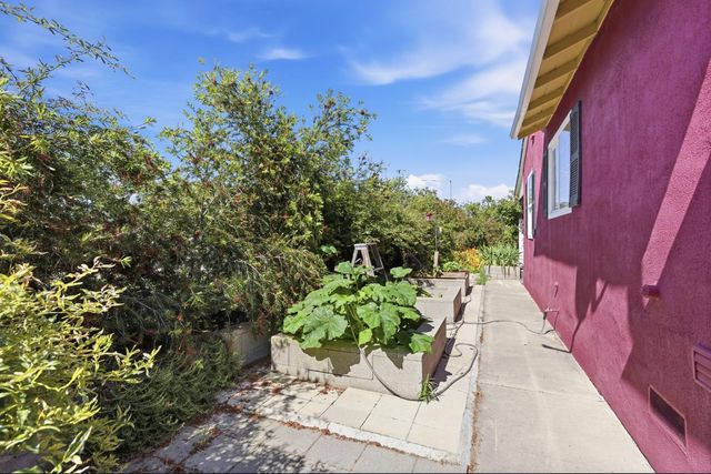 2900 Bell St, Sacramento, CA 95821