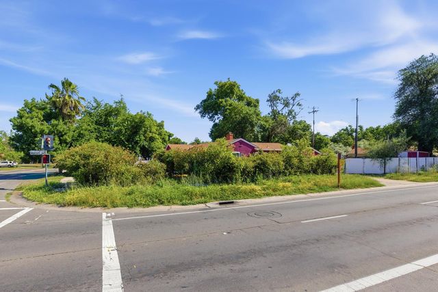 2900 Bell St, Sacramento, CA 95821