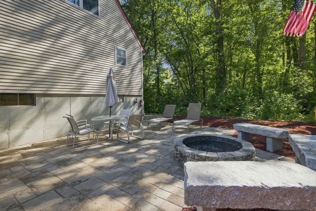 24 Morse Ave, Wilmington, MA 01887