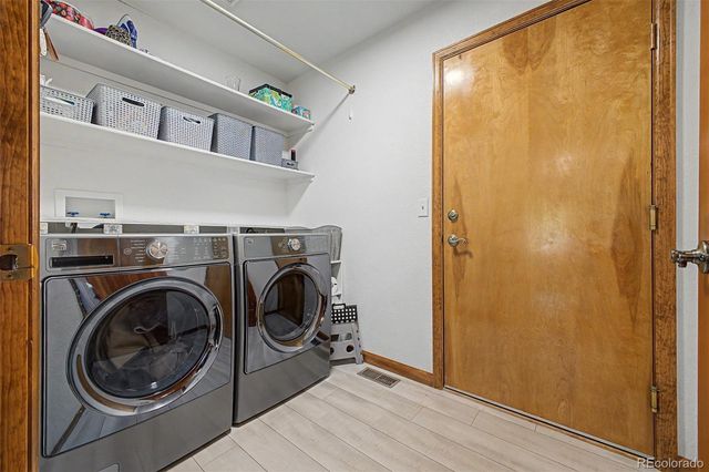 21 Curtis Court, Broomfield, CO 80020