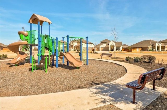 405 S Brook DR, Leander, TX 78641