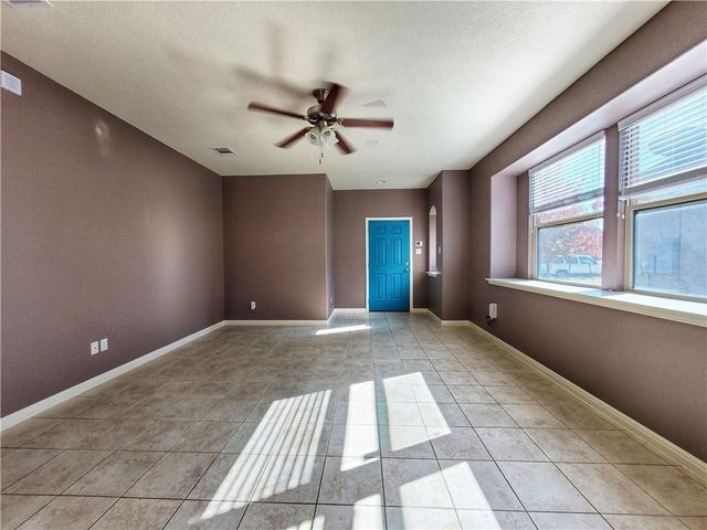 405 S Brook DR, Leander, TX 78641