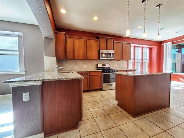 405 S Brook DR, Leander, TX 78641
