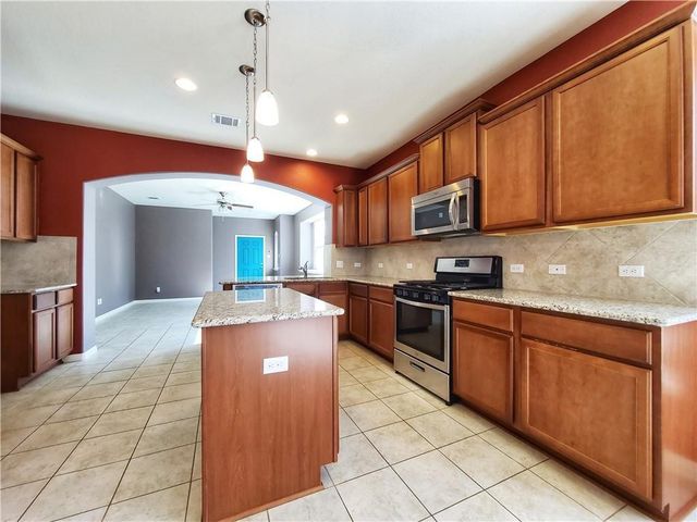 405 S Brook DR, Leander, TX 78641