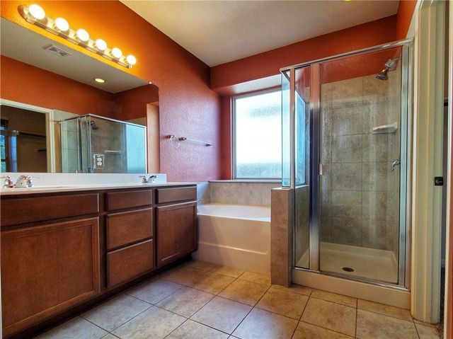 405 S Brook DR, Leander, TX 78641