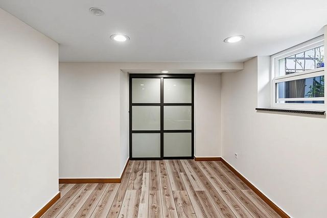 1301 W Nelson Street G, Chicago, IL 60657