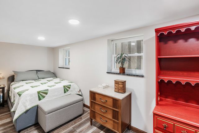 1301 W Nelson Street G, Chicago, IL 60657