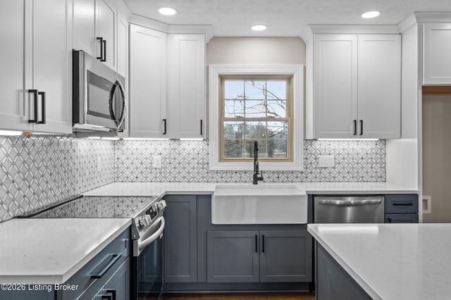 249 Riverview Dr, Mt Washington, KY 40047