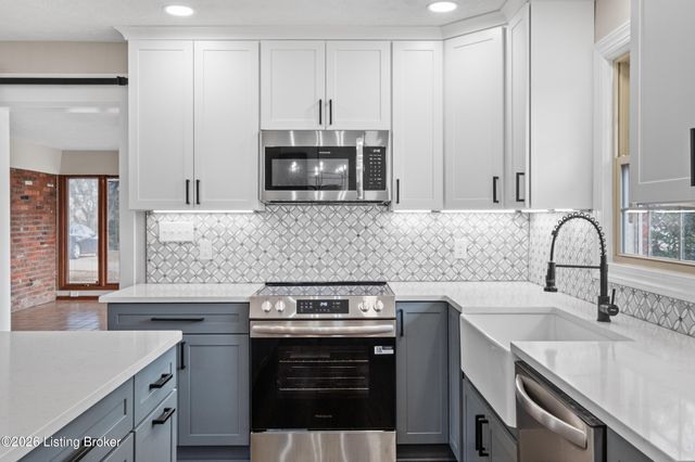 249 Riverview Dr, Mt Washington, KY 40047