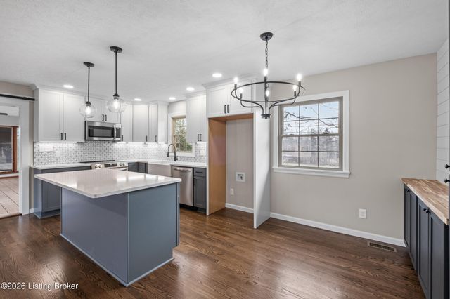 249 Riverview Dr, Mt Washington, KY 40047