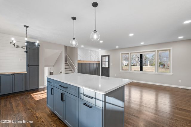 249 Riverview Dr, Mt Washington, KY 40047