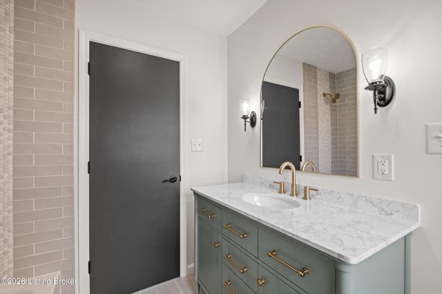 249 Riverview Dr, Mt Washington, KY 40047