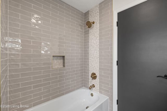 249 Riverview Dr, Mt Washington, KY 40047