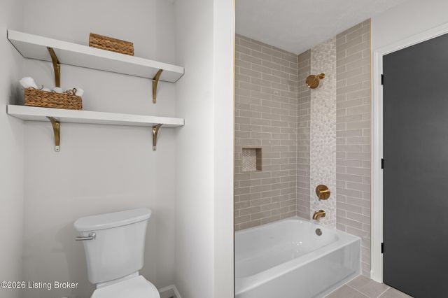 249 Riverview Dr, Mt Washington, KY 40047