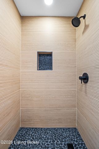 249 Riverview Dr, Mt Washington, KY 40047