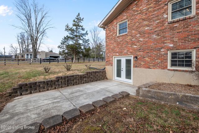 249 Riverview Dr, Mt Washington, KY 40047