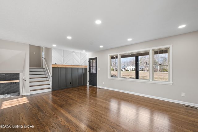 249 Riverview Dr, Mt Washington, KY 40047