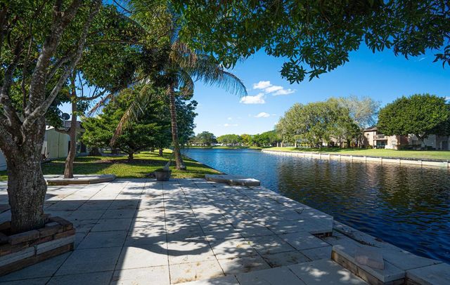 7007 NW 64th Street, Tamarac, FL 33321