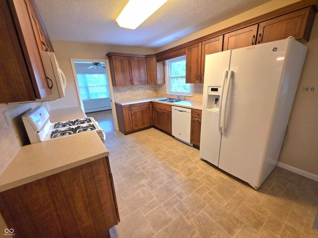 1141 Sugar Hill Drive, Rushville, IN 46173