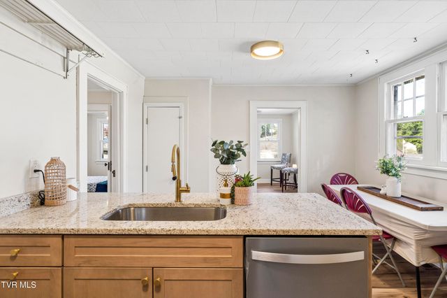 105 York Drive, Bristol, TN 37620