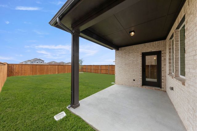 14201 Gallatin Street, Pilot Point, TX 76258