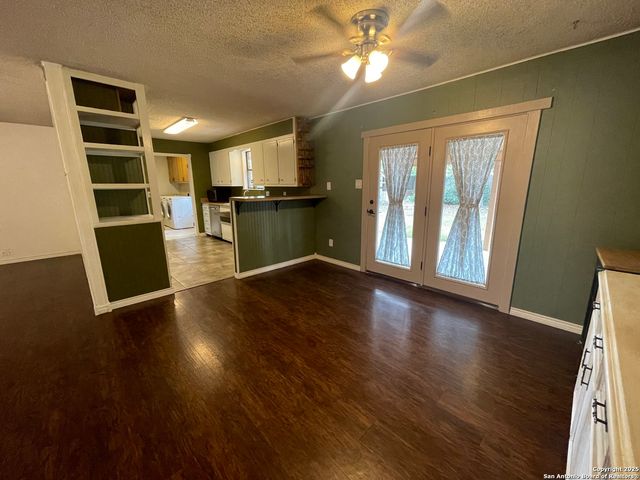 1346 Carnation, New Braunfels, TX 78130