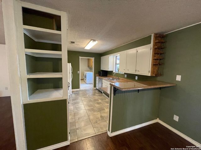 1346 Carnation, New Braunfels, TX 78130