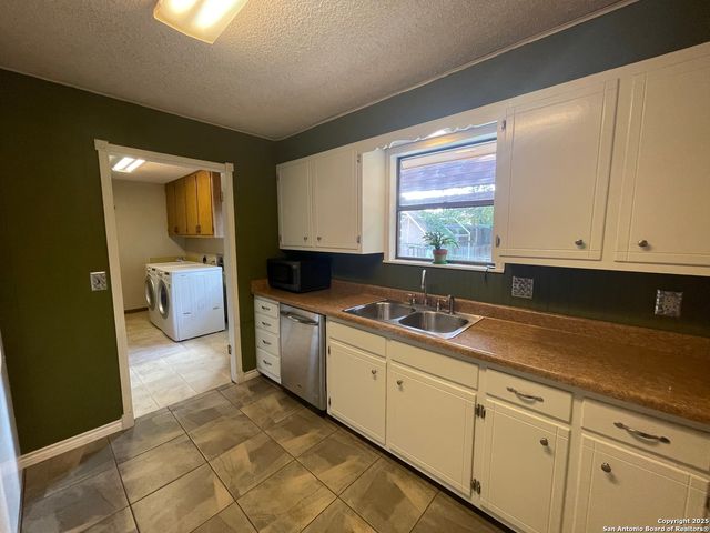1346 Carnation, New Braunfels, TX 78130