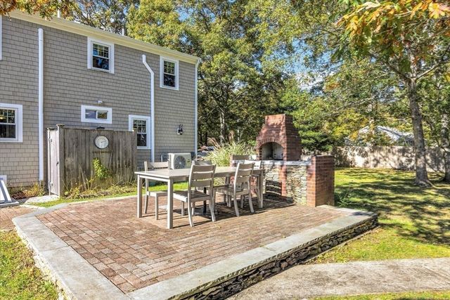 58 Orrs Ave, Barnstable, MA 02601