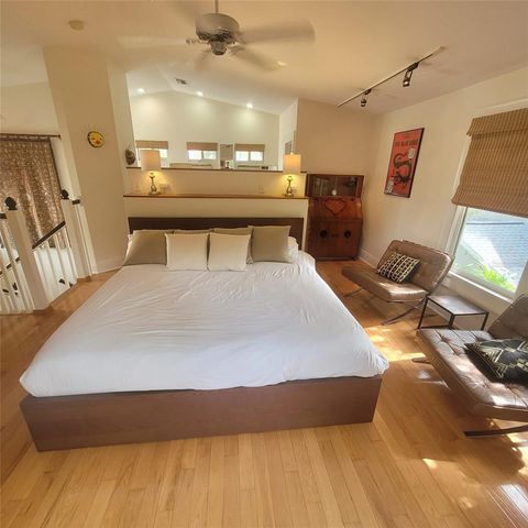 2916 W BAY COURT AVENUE, Tampa, FL 33611
